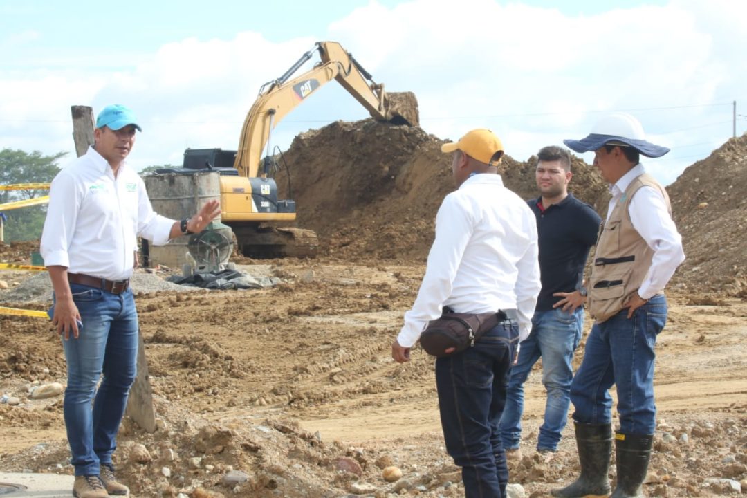 Inspeccionamos el avance de cada obra contratada.