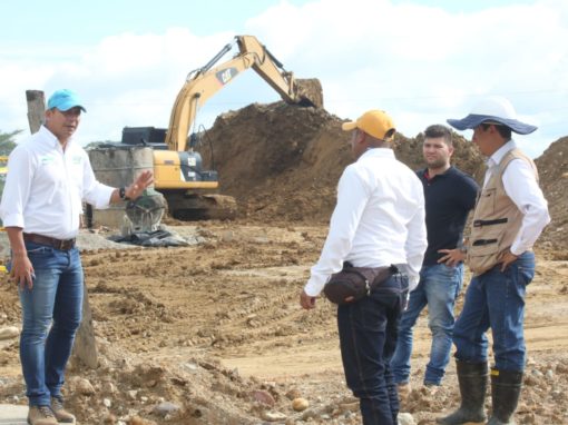 Inspeccionamos el avance de cada obra contratada.
